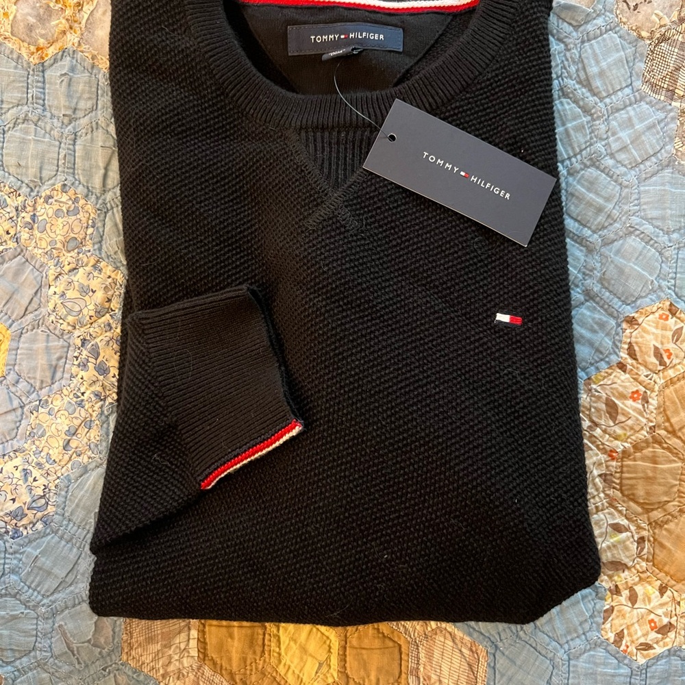 Tommy Hilfiger Men's Black Crewneck Sweater